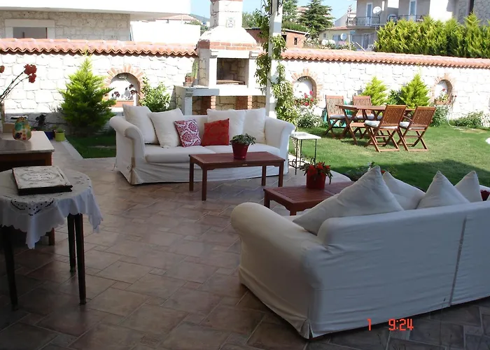 ホームステイ Mercan Koesk アラカティ