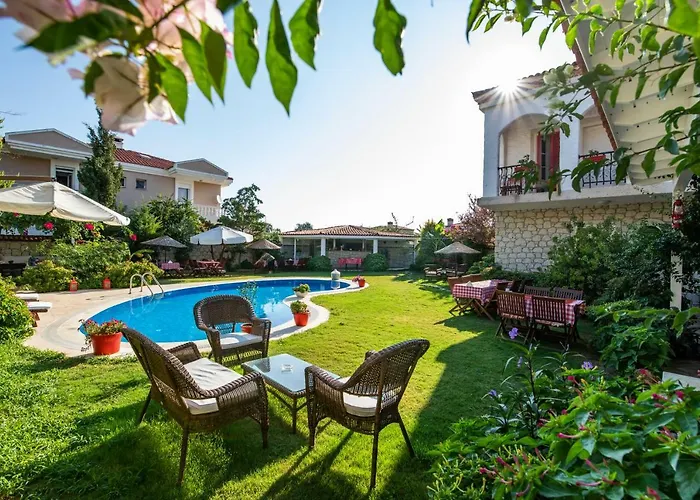 ホームステイ Mercan Koesk アラカティ