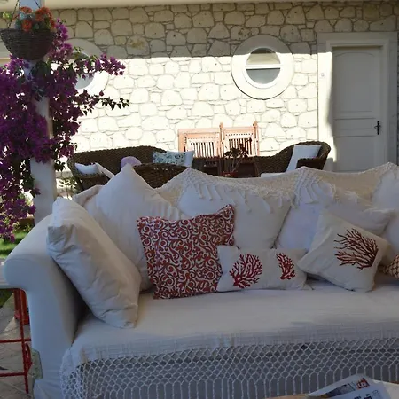 Mercan Koesk Alaçatı