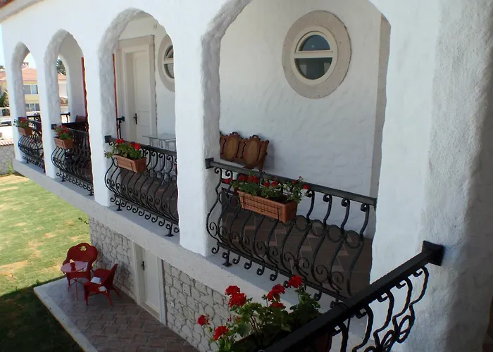 Mercan Koesk 알라카티